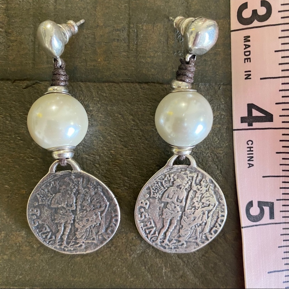 Earrings - Picture 4 of 12